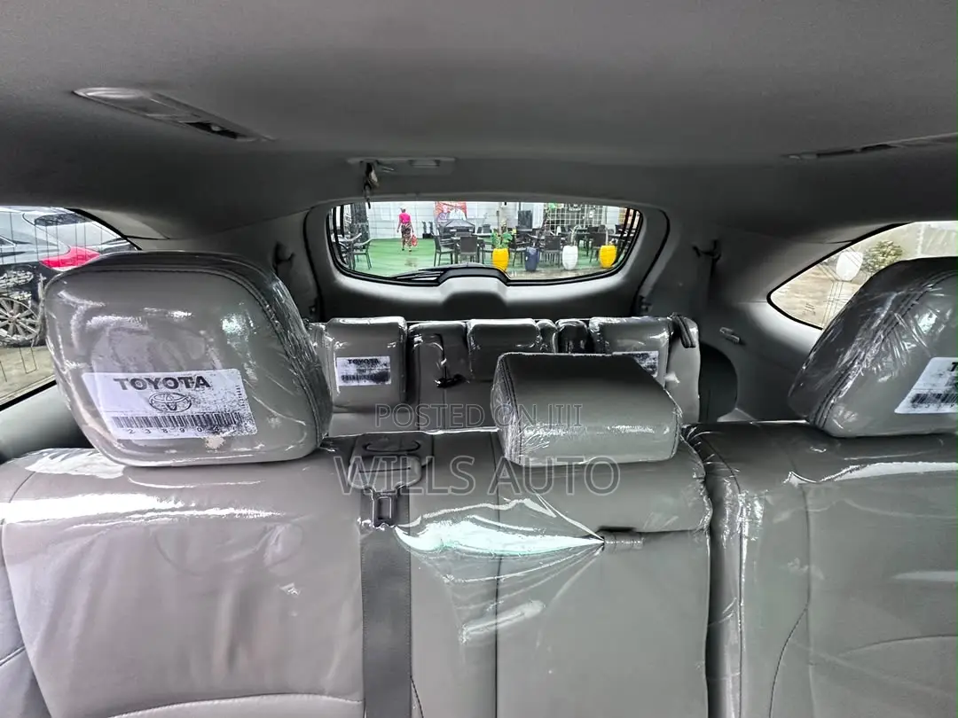 Toyota Highlander 2018 Silver