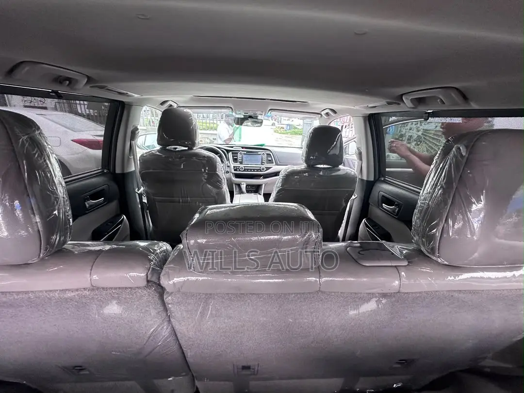 Toyota Highlander 2018 Silver
