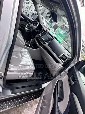 Toyota Highlander 2018 Silver
