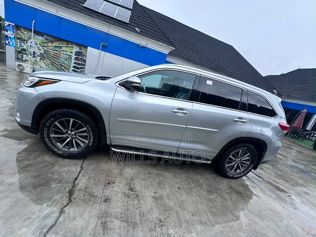 Toyota Highlander 2018 Silver