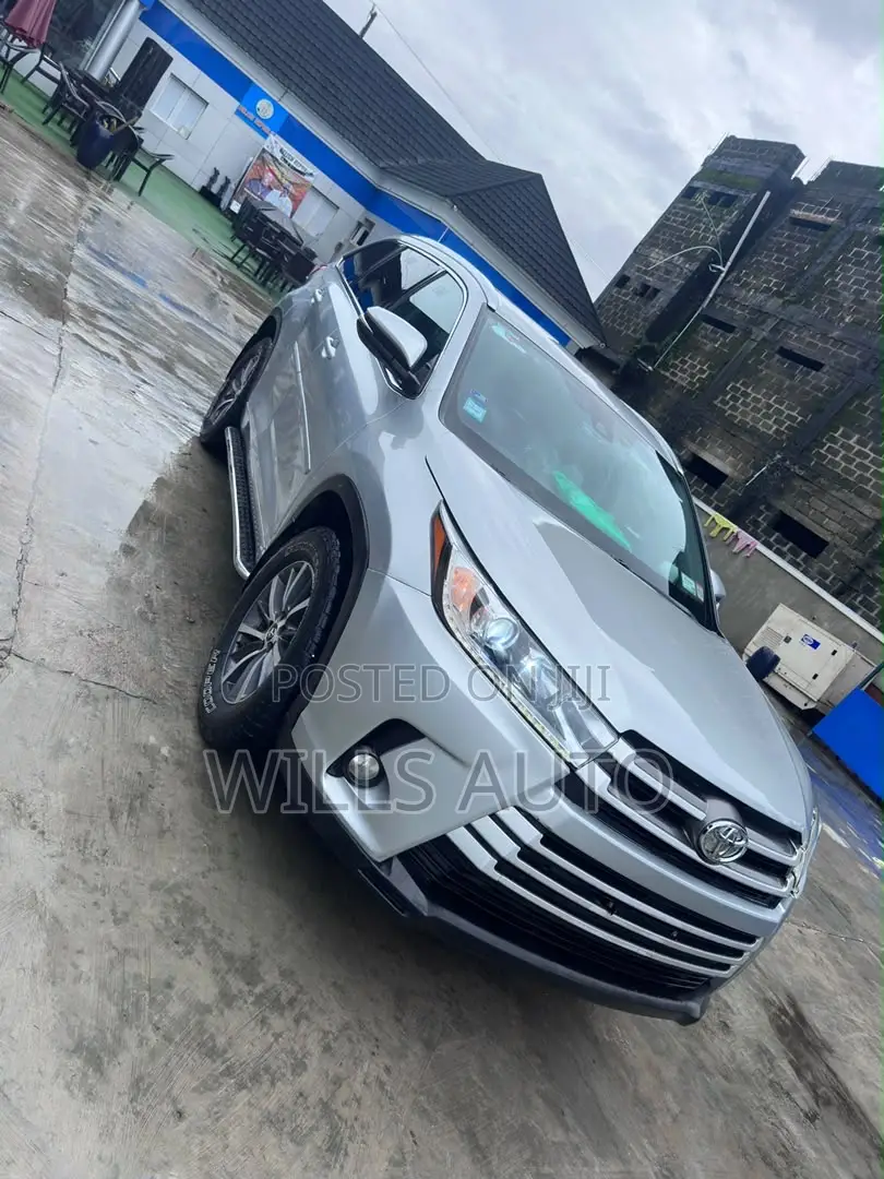 Toyota Highlander 2018 Silver