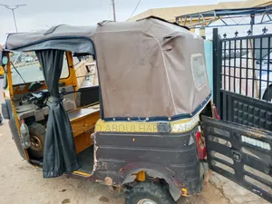 Bajaj RE 2021 Yellow