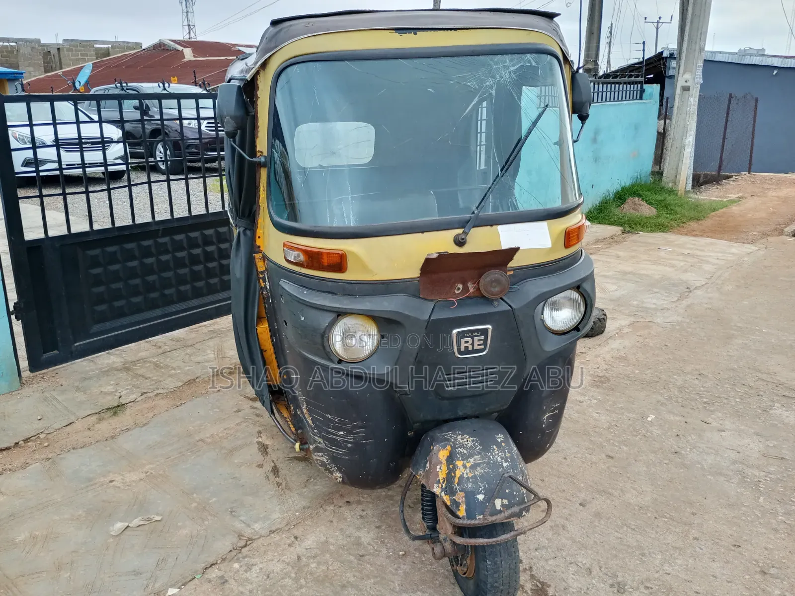 Bajaj RE 2021 Yellow