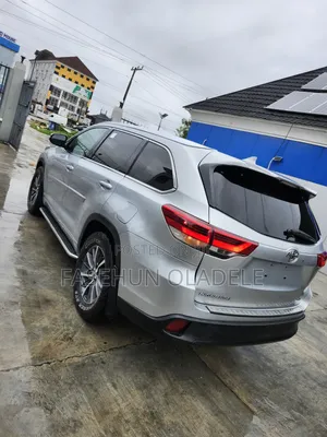 Toyota Highlander 2018 Silver