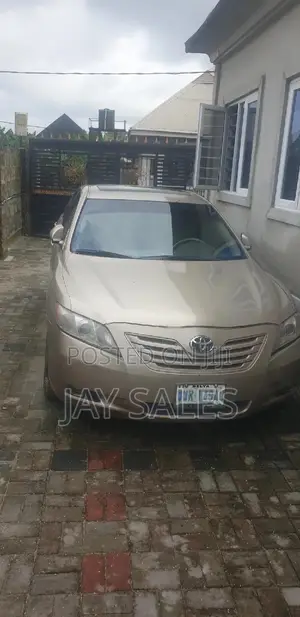Toyota Camry 2.4 XLE 2008 Gold