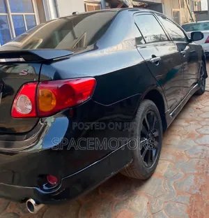 Toyota Corolla 2009 Black