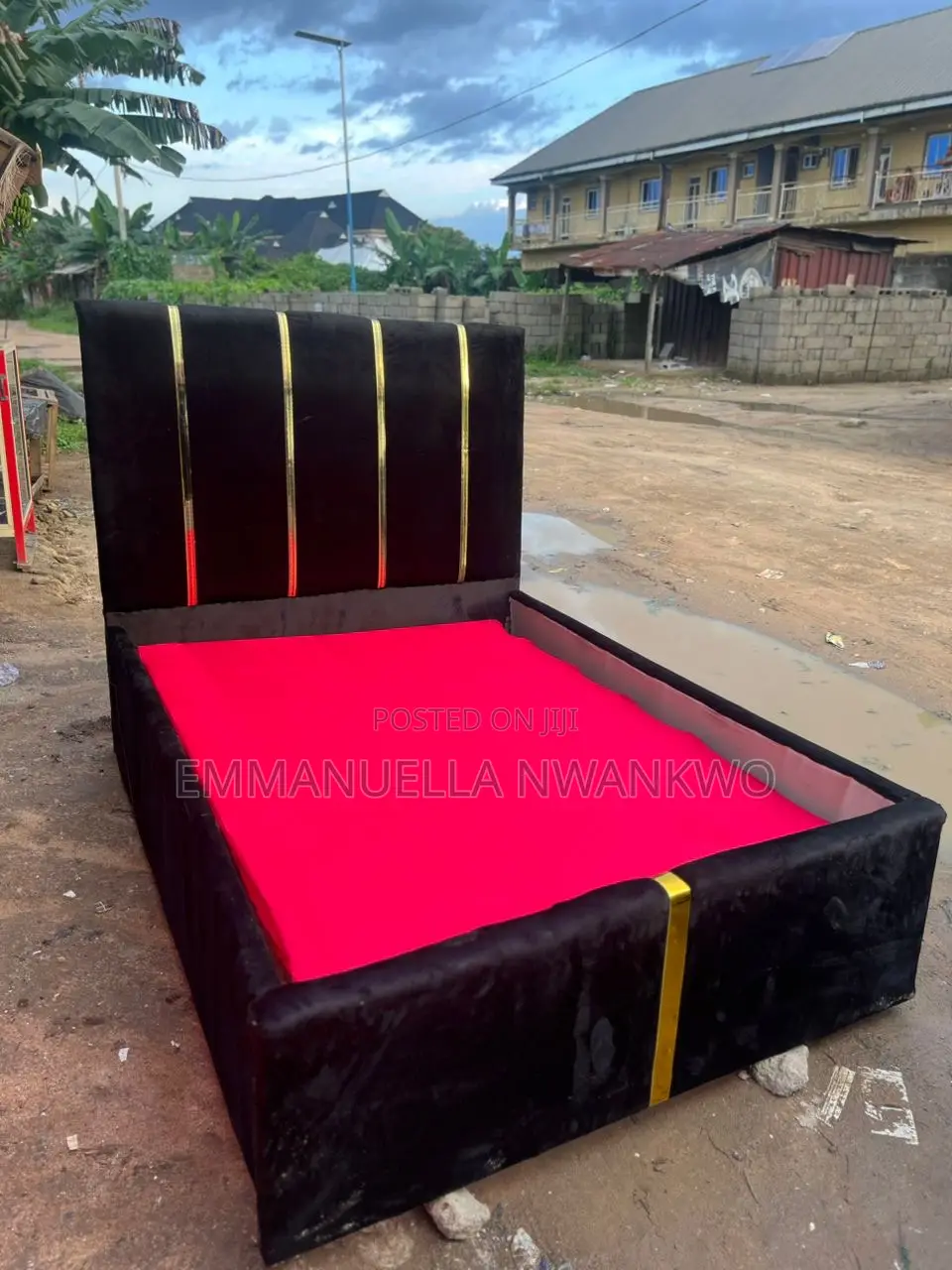 6by4 Bedframe Available