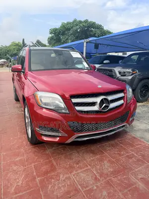 Mercedes-Benz GLK-Class Base GLK 350 4dr AWD 4MATIC (3.5L 6cyl 7A) 2015