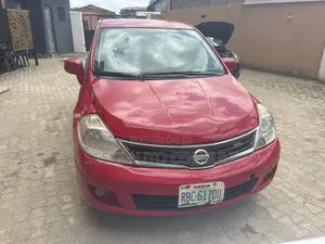 Nissan Versa 2012 Red