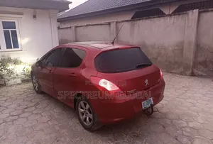 Peugeot 308 2012 Red