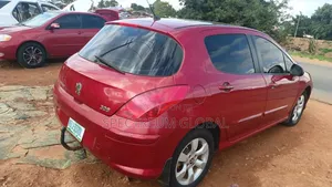 Peugeot 308 2012 Red