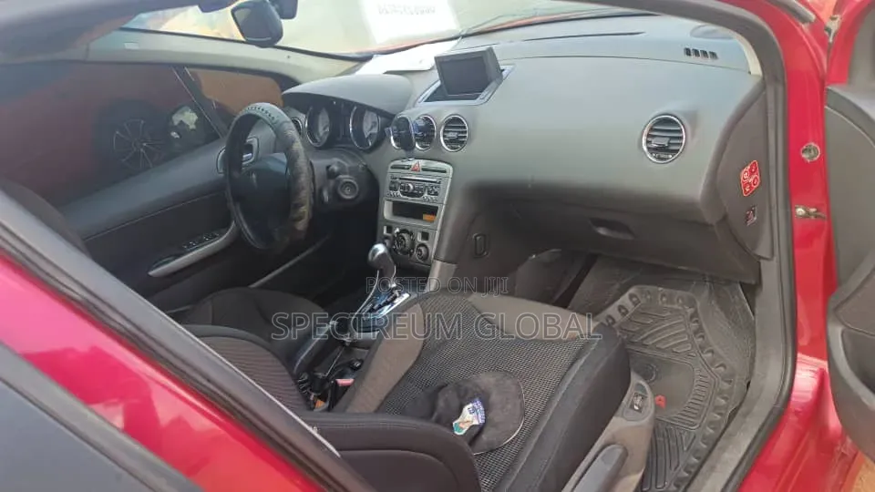 Peugeot 308 2012 Red