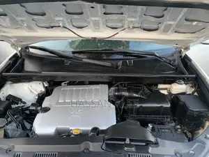 Toyota Highlander Limited 2012 Off white