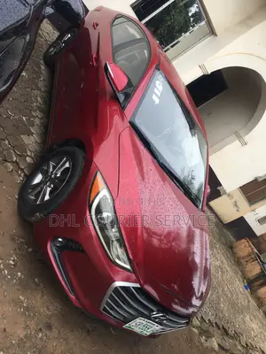 Hyundai Elantra 2017 Red