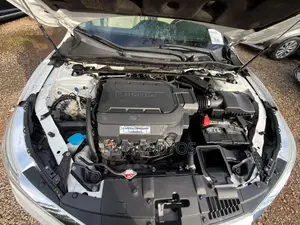 Honda Accord Touring 4dr Sedan FWD (3.5L 6cyl 6A) 2016 White