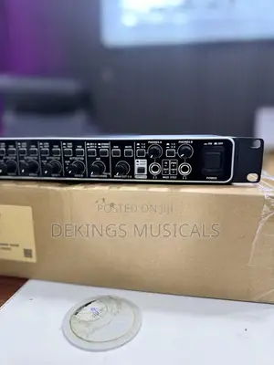 Behringer U-Phoria Umc1820 Audio Interface With 18 Input and 20 Output