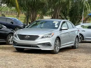 Hyundai Sonata Sport 4dr Sedan (2.4L 4cyl 6A) 2015 Silver
