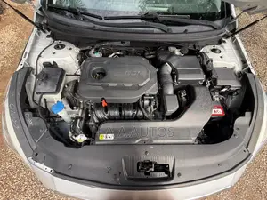 Hyundai Sonata Sport 4dr Sedan (2.4L 4cyl 6A) 2015 Silver
