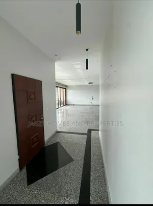 4bdrm Penthouse in Ocean Parade Estate, Banana Island for rent