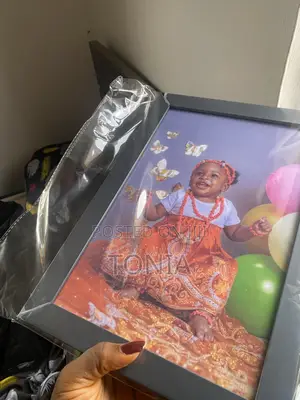 Pictorial Frames