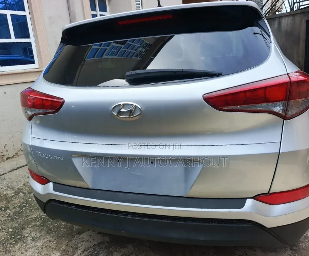 Hyundai Tucson 2016 Silver