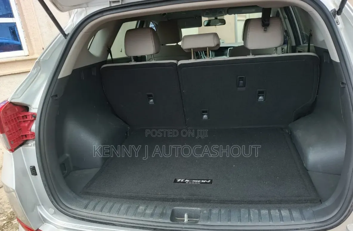Hyundai Tucson 2016 Silver