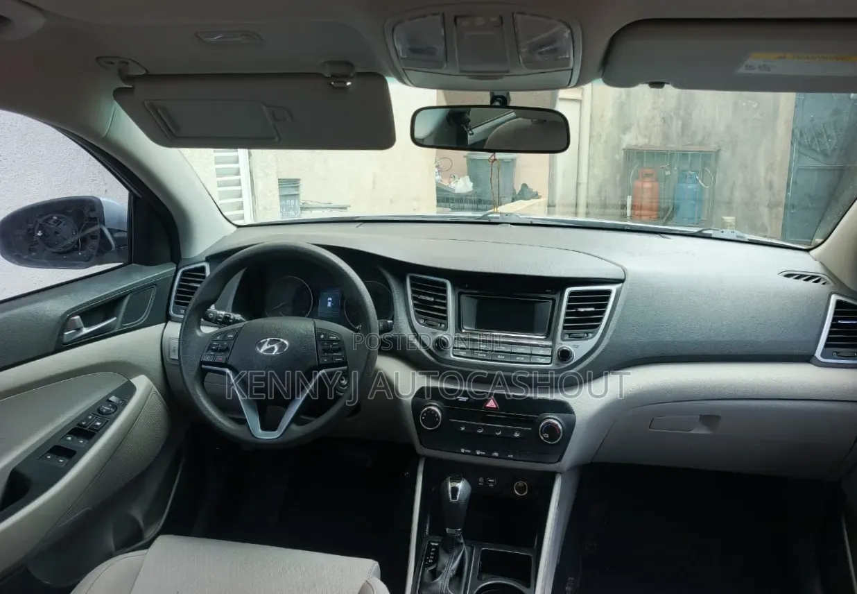 Hyundai Tucson 2016 Silver