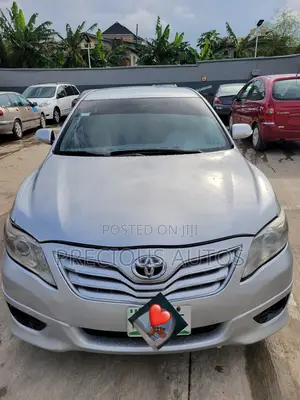 Toyota Camry 2010 Silver