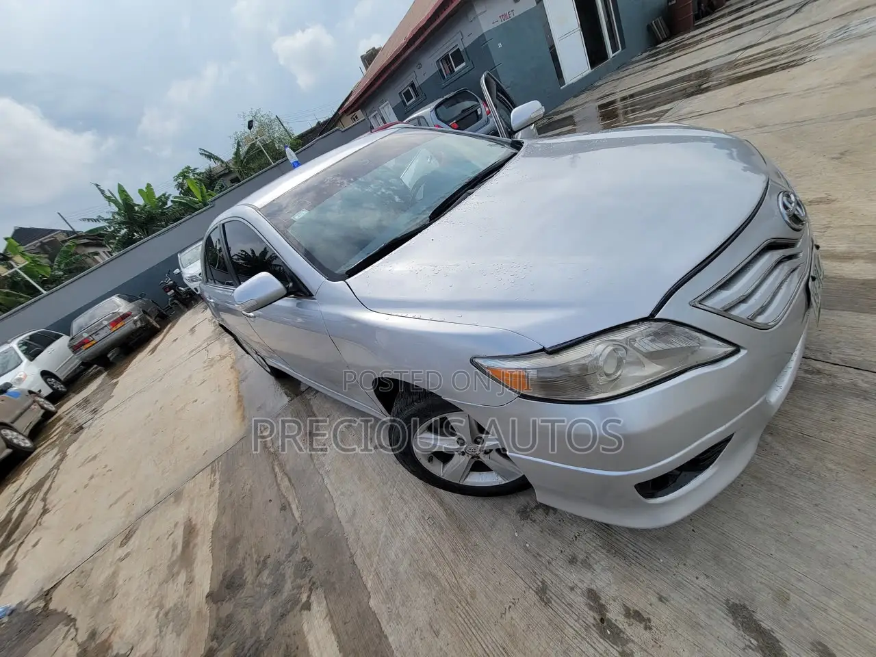 Toyota Camry 2010 Silver