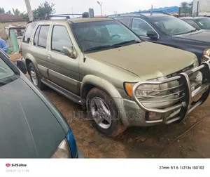 Infiniti QX4 2003 Gold