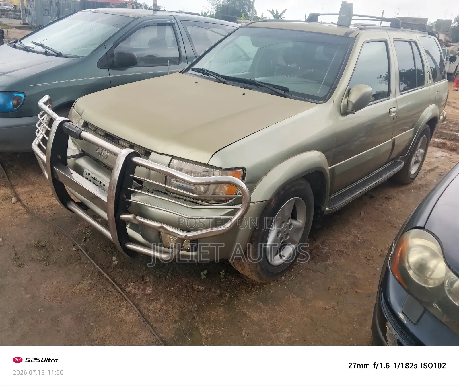 Infiniti QX4 2003 Gold