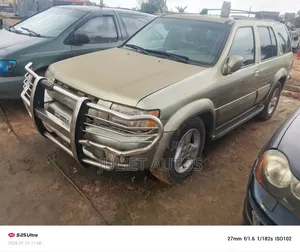 Infiniti QX4 2003 Gold
