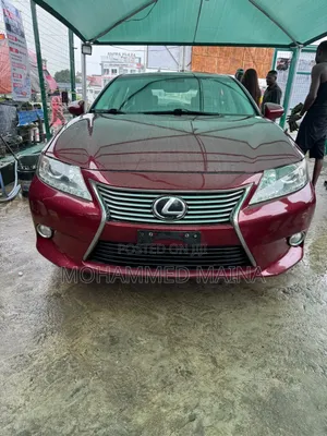 Lexus ES 2015 Red