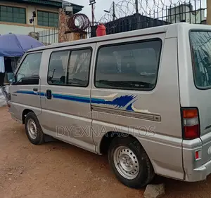 Mitsubishi L300 1997 White