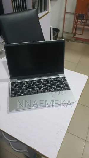 Laptop Avantis Classbook 6GB Intel Pentium SSD 60GB