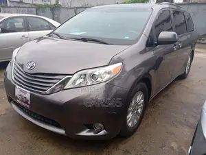 Toyota Sienna 2014 Gray