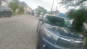 Toyota Highlander XLE V6 4x2 (3.5L 6cyl 6A) 2016 Blue
