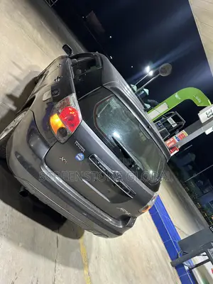 Toyota Matrix XR Hatchback FWD (1.8L 4cyl 4A) 2007 Gray