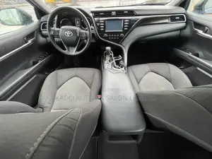 Toyota Camry 2019 Blue