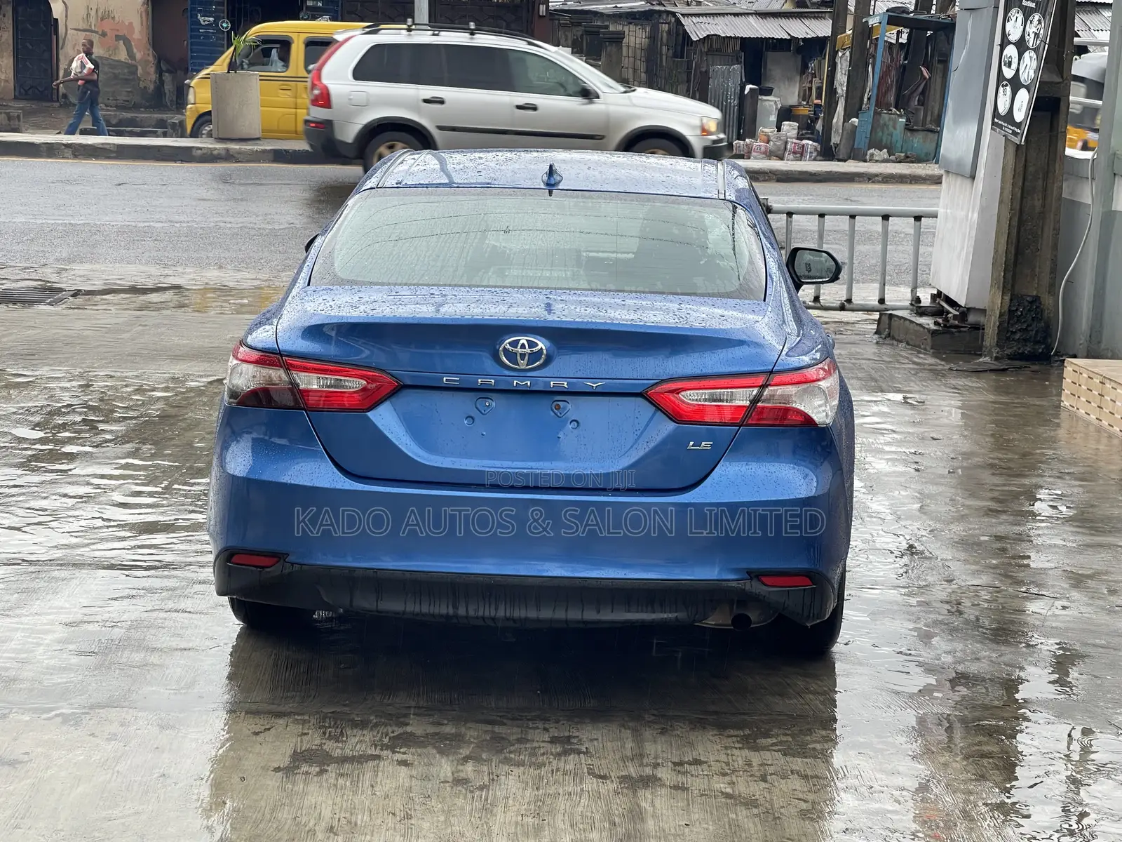 Toyota Camry 2019 Blue