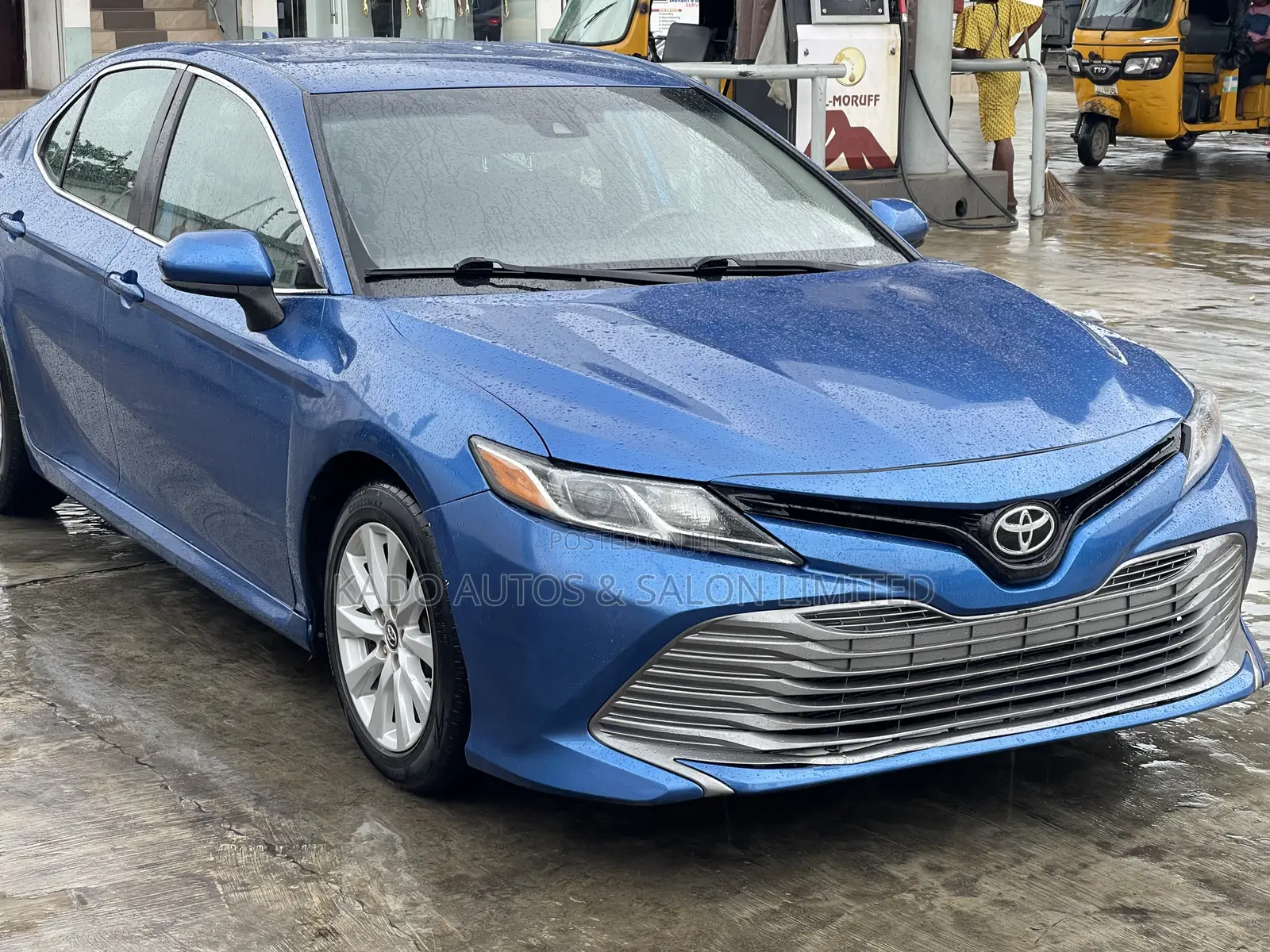Toyota Camry 2019 Blue