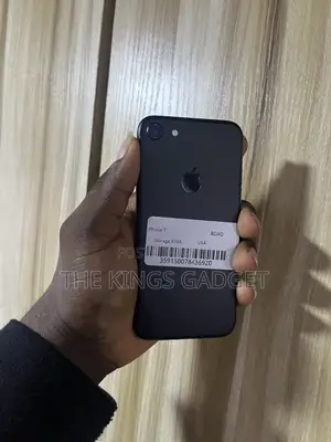Apple iPhone 7 32 GB Black