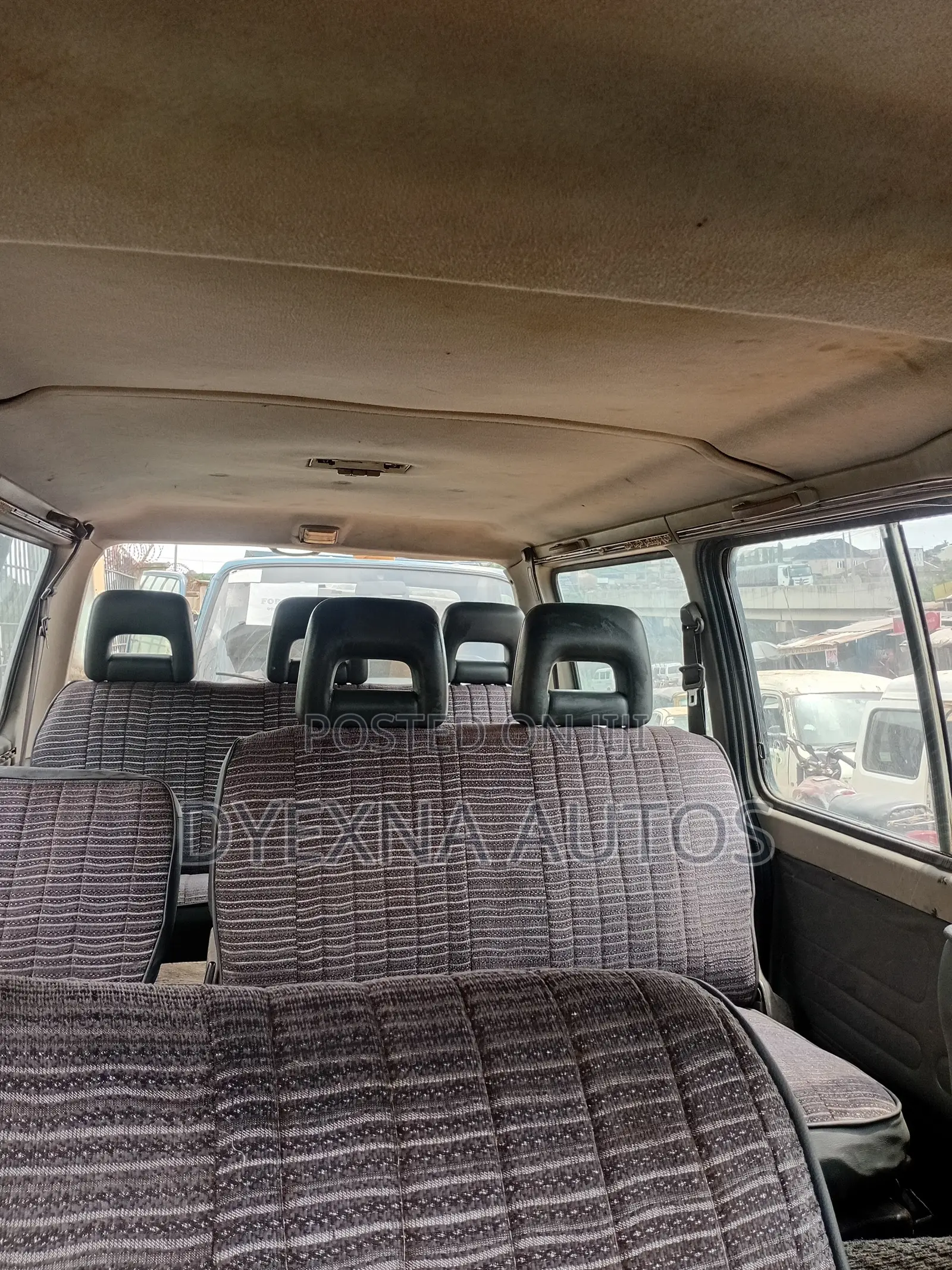 Mitsubishi L300 1997 White
