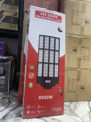 8000 Watts Jay Light Solar Street Light