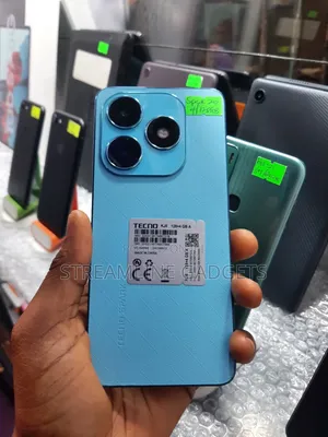 Tecno Spark 20 128 GB Blue
