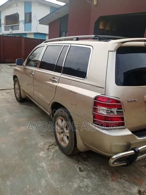 Toyota Highlander 2005 Gold