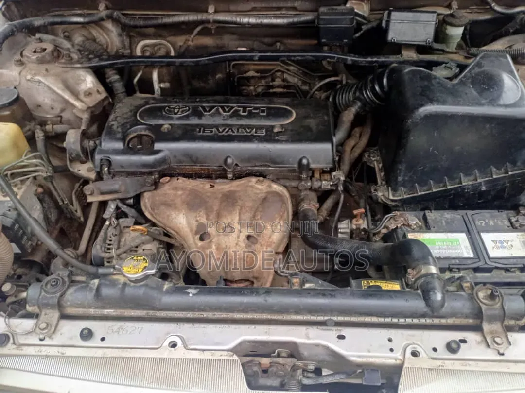 Toyota Highlander 2005 Gold