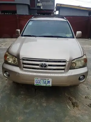 Toyota Highlander 2005 Gold