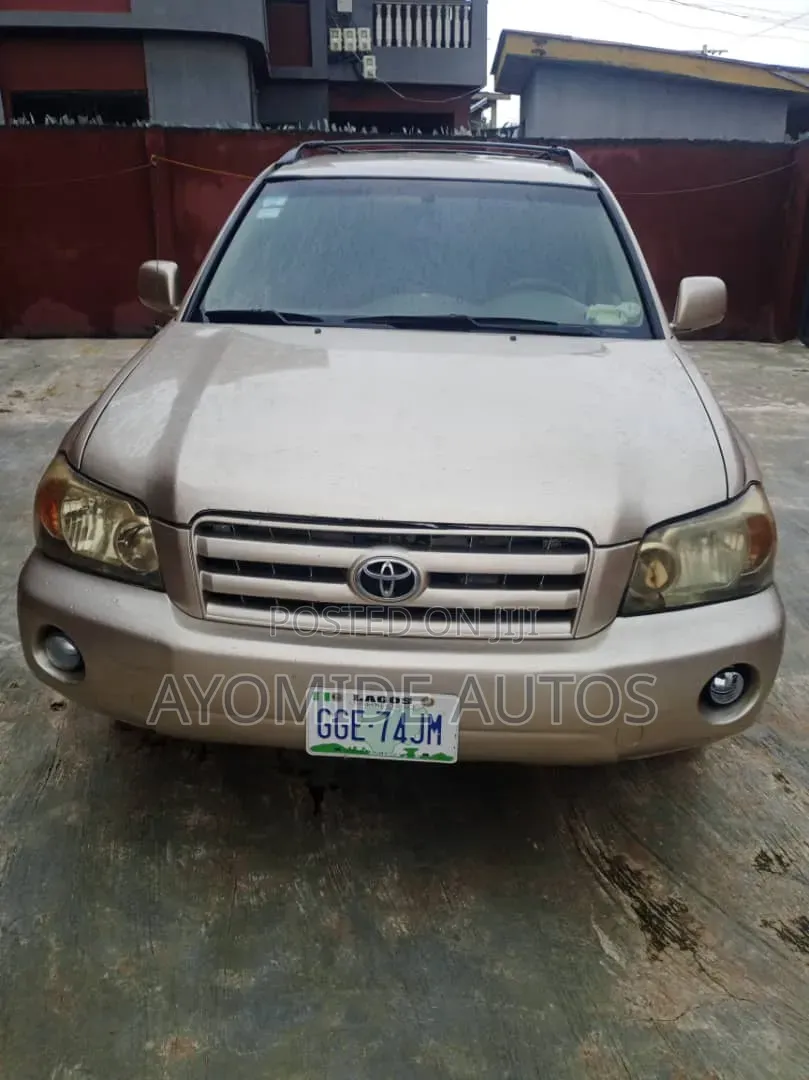 Toyota Highlander 2005 Gold