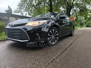 Toyota Avalon XLE FWDSedan (3.6L 6cyl 6A) 2016 Black